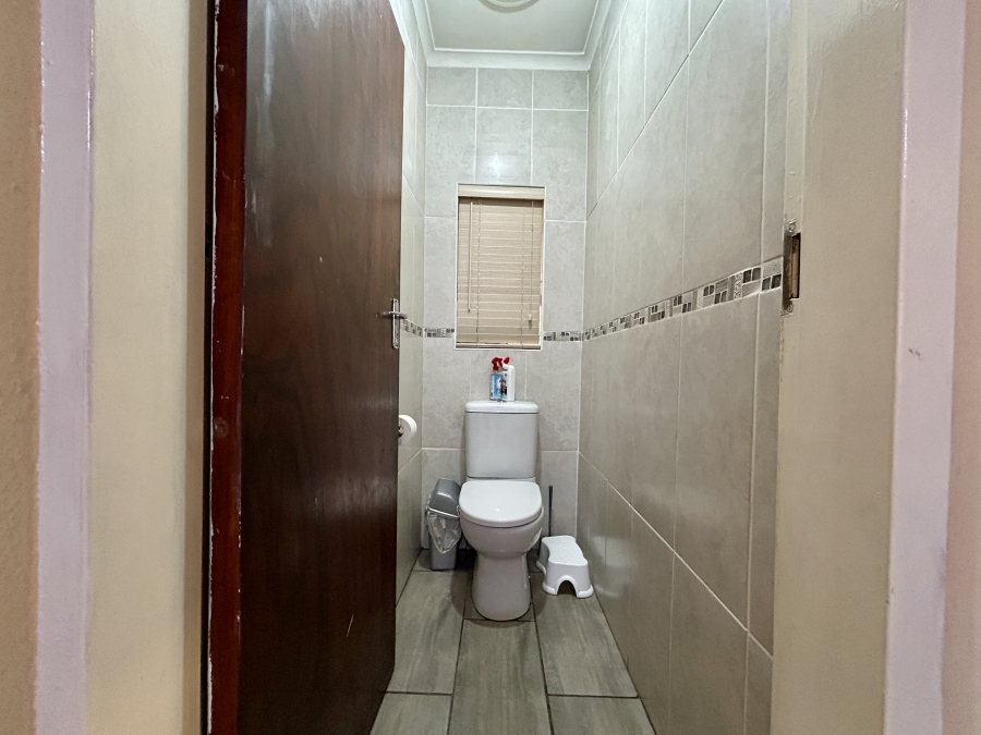 3 Bedroom Property for Sale in Churchill Estate Western Cape